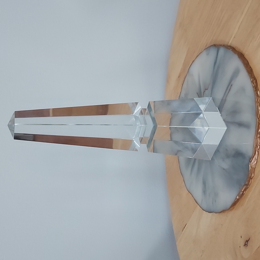 Clear Obelisk